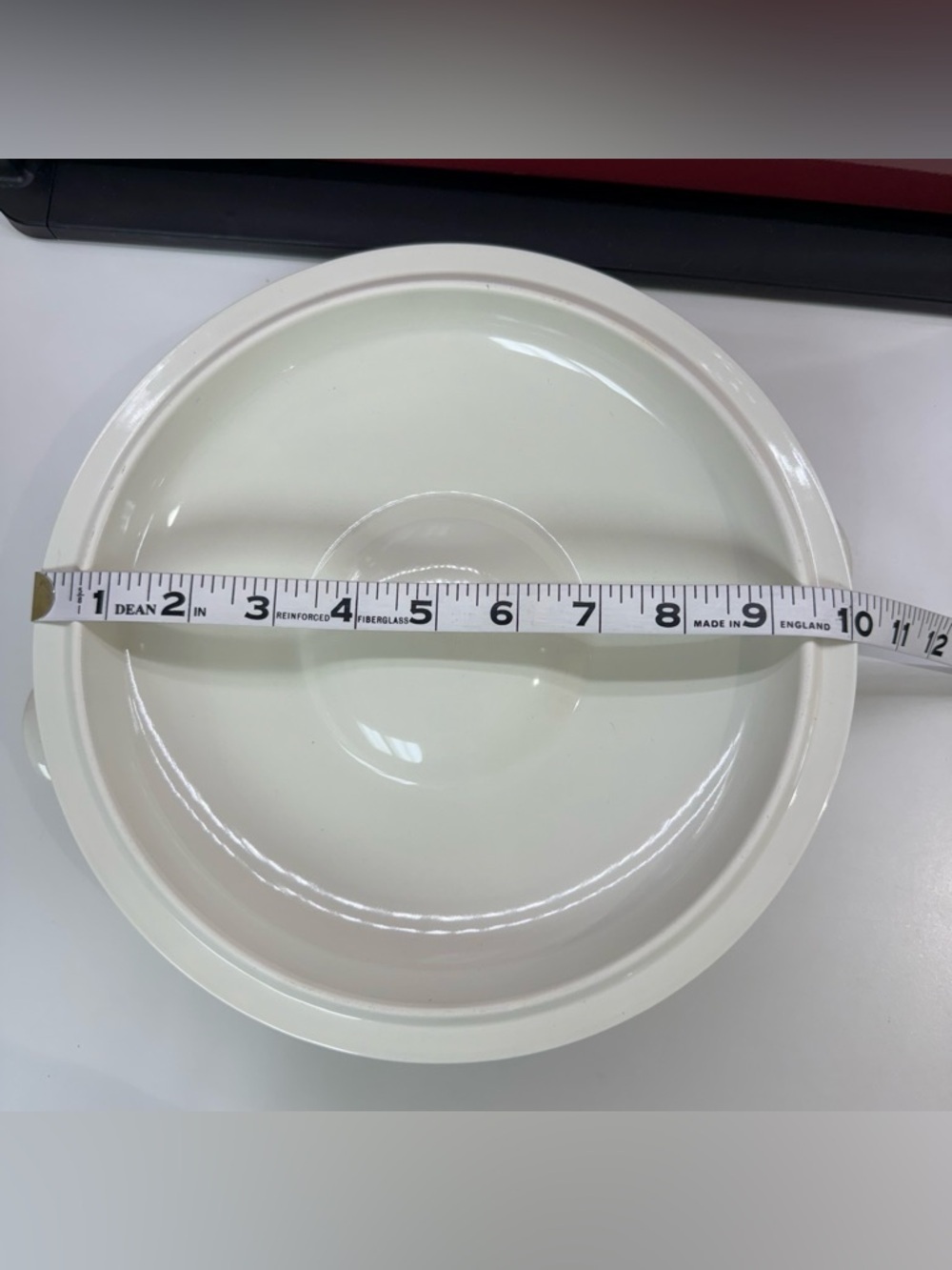 Mikasa Intaglio Arabella 2 pc Covered Casserole 9.5 ” x 2.25” - Oven to Table - Picture 5 of 11